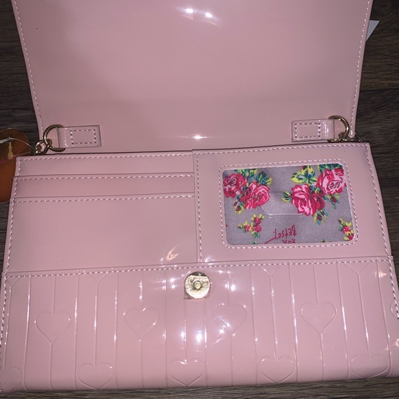 Betsey Johnson Blush Crossbody Bag With Bow and Floral Card Holder - Picture 6 of 8